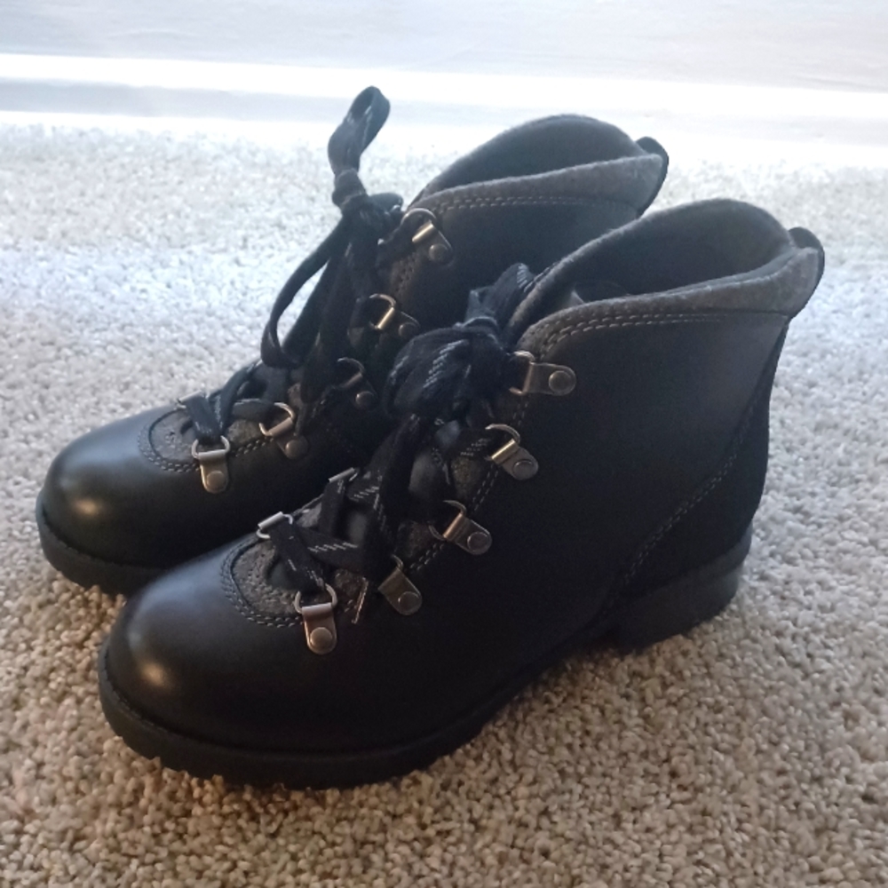 Black leather and suede Shoes